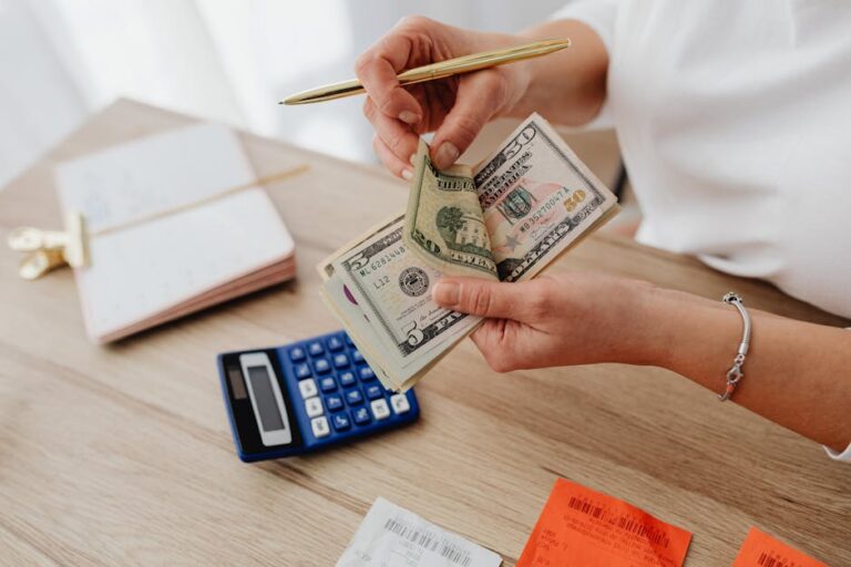 Best Budgeting Apps UK 2026: Take Control of Your Money - Card Punch