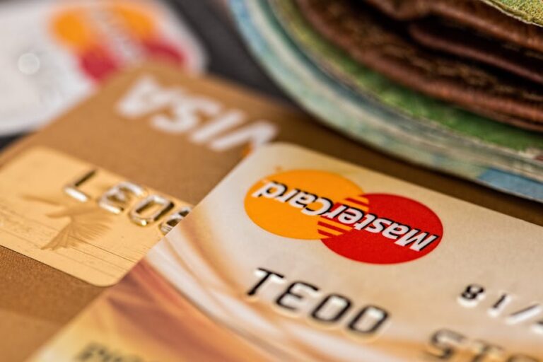 Credit Cards for Students with No Credit History UK: Best Starter Cards for 2026 - Card Punch