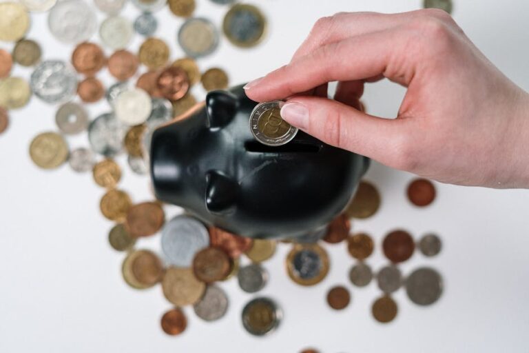 Fee-Free Banking UK 2026: Best No-Fee Current Accounts - Card Punch